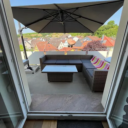 Neu Stylische Loft Mit Balkon, Geeignet Fuer Familien *